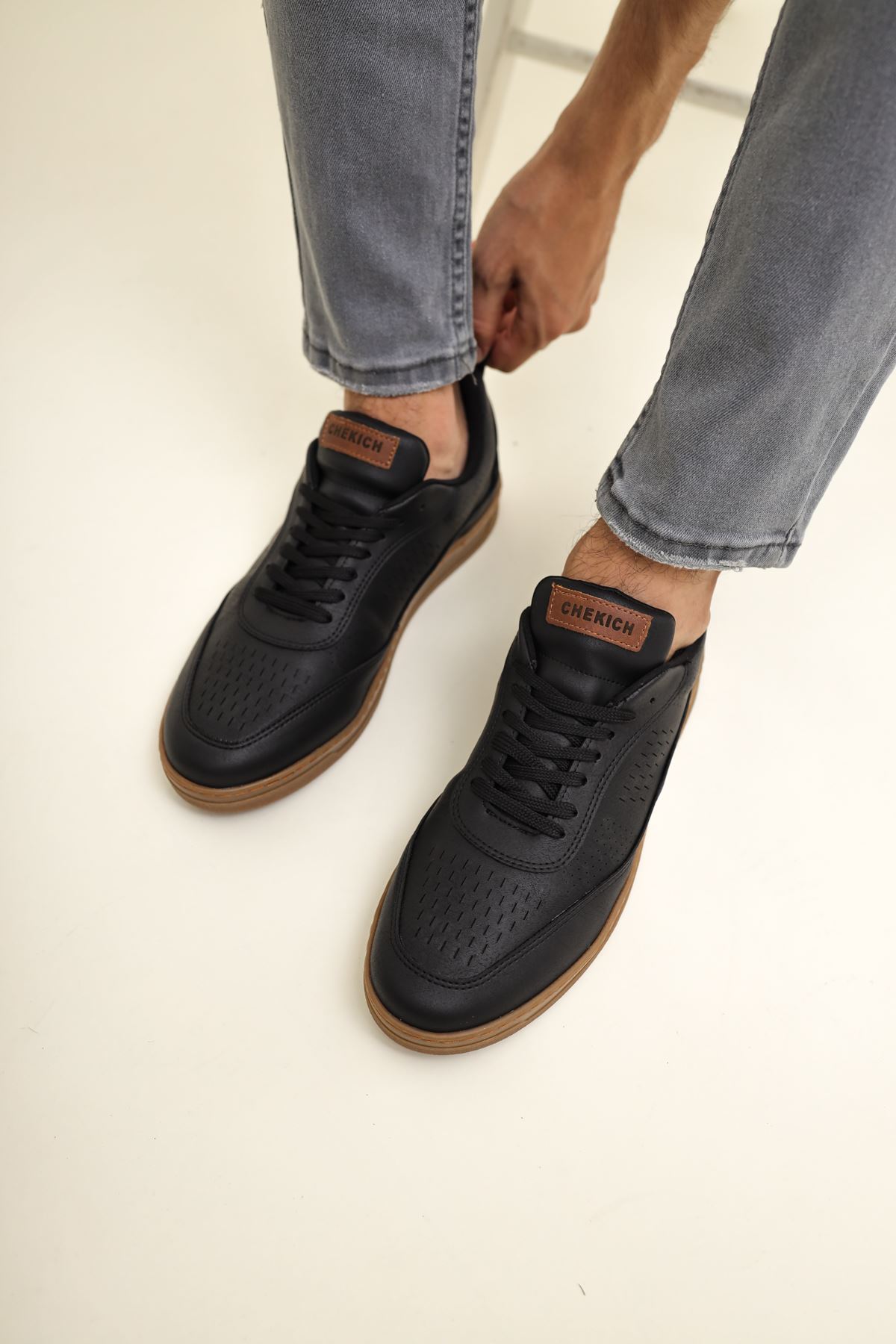 unisex sneakers on fbazaar 1-year warranty